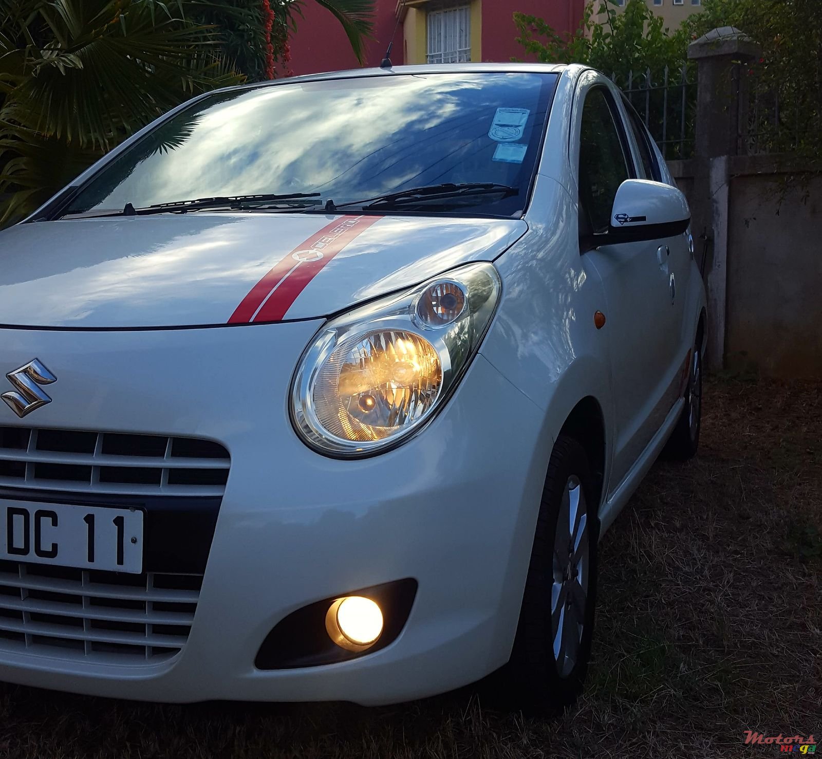 2011' Suzuki Celerio photo #2