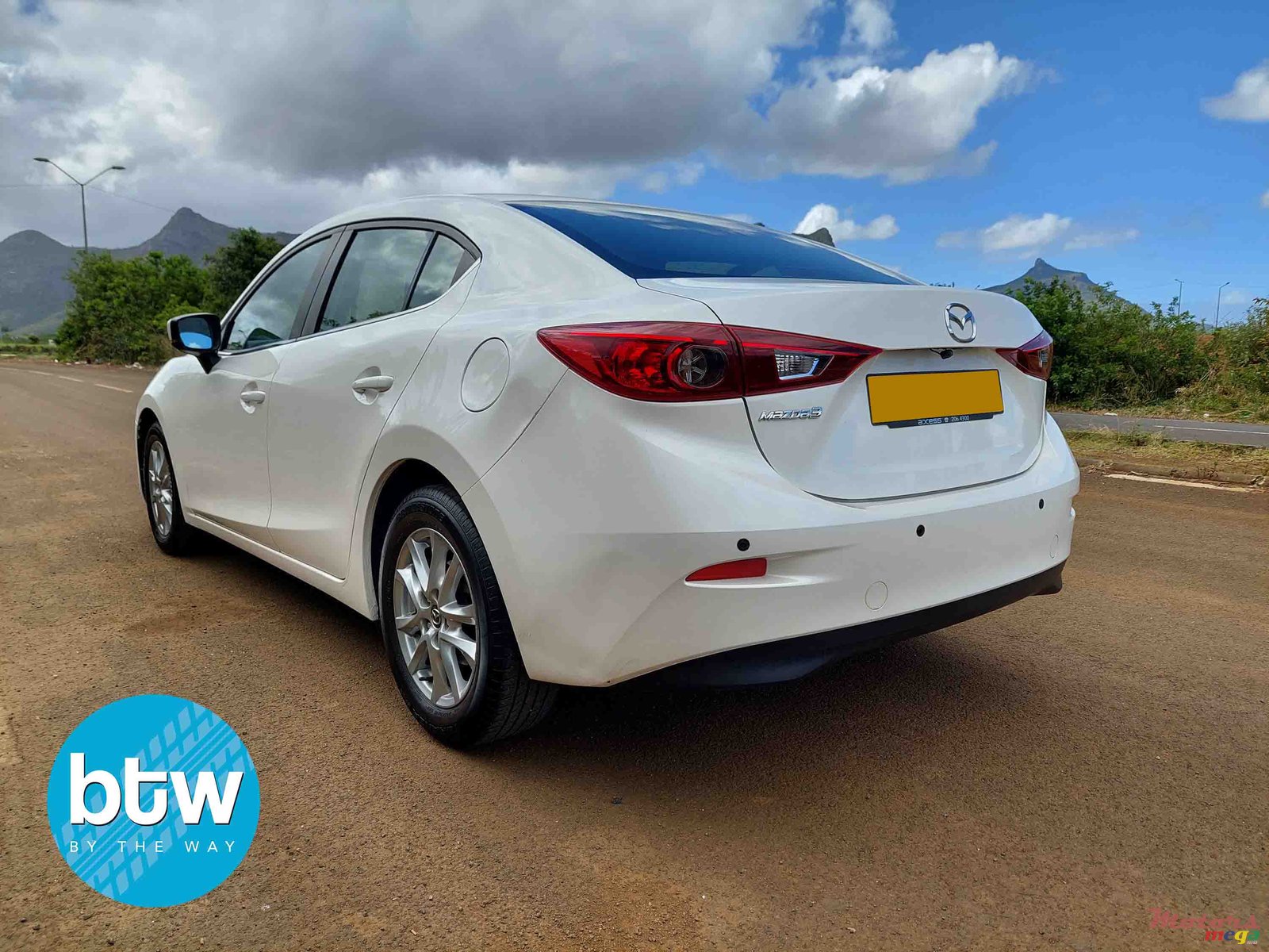 2017' Mazda 3 photo #3