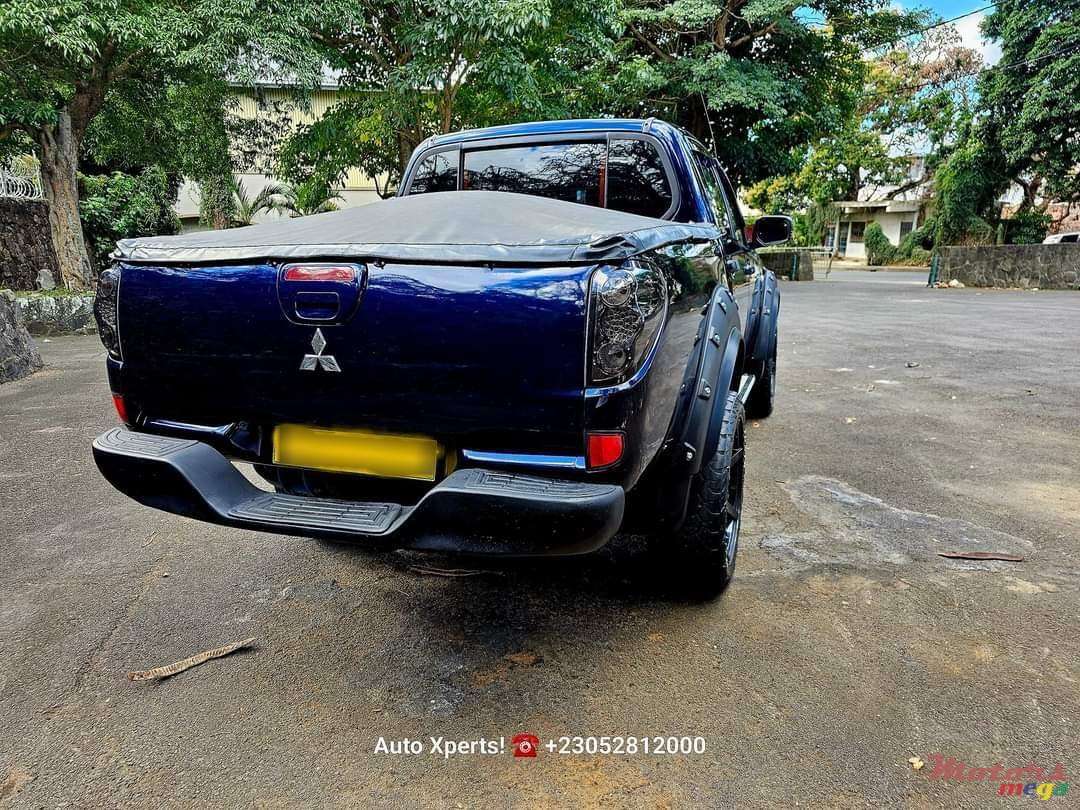 2014' Mitsubishi L 200 Sportero photo #3