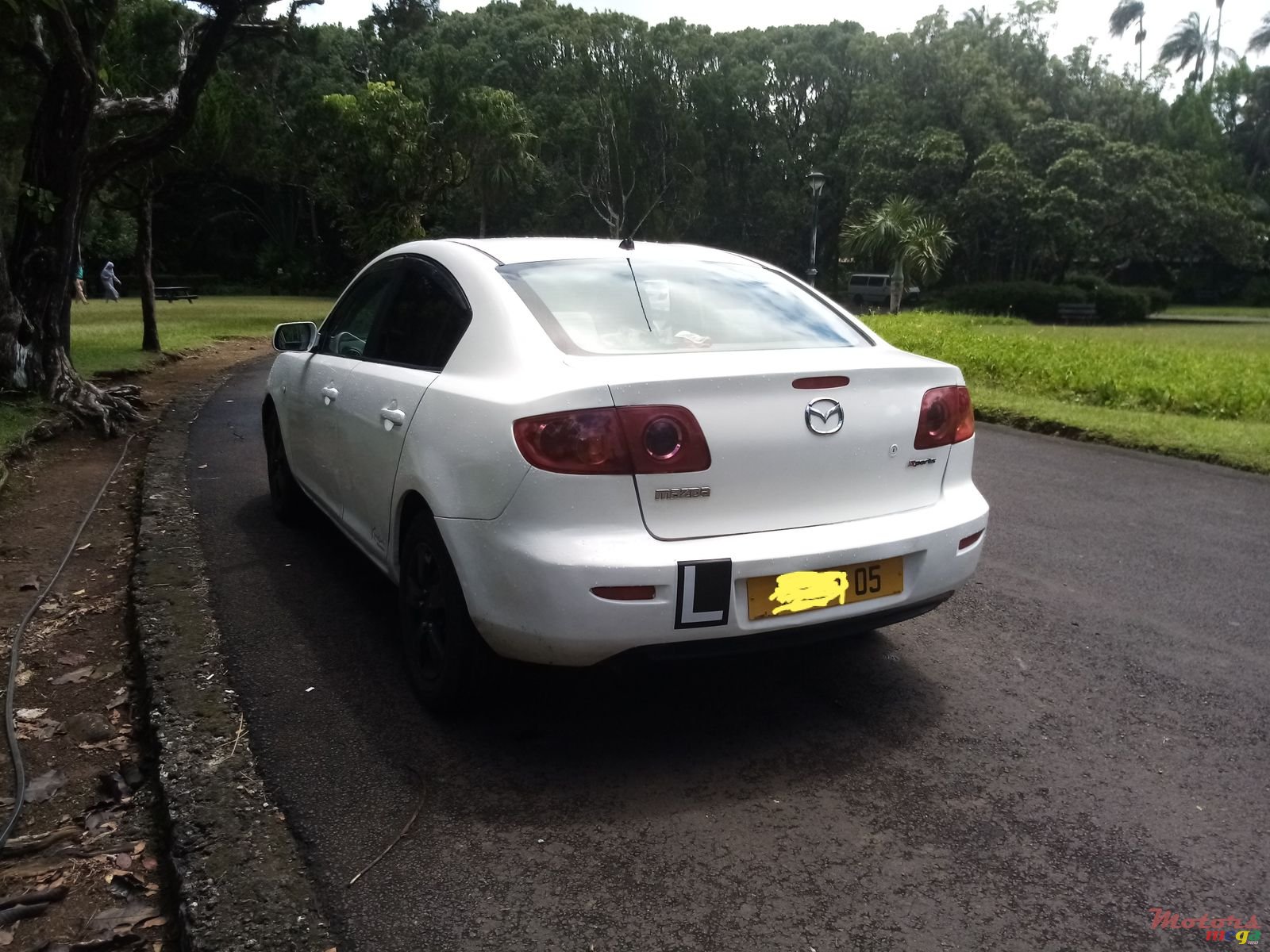 2005' Mazda 3 photo #2