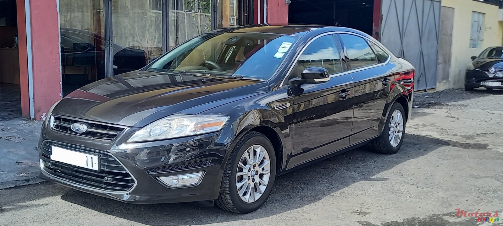 2011' Ford Mondeo photo #1