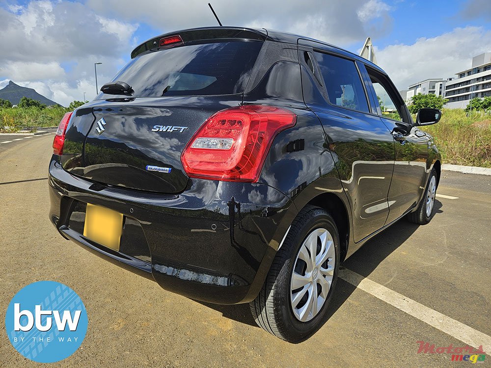 2022' Suzuki Swift Japan photo #4