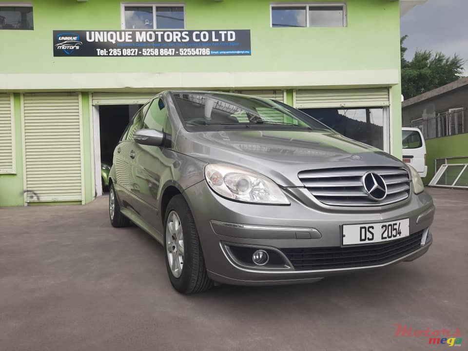 2008' Mercedes-Benz B 150 photo #1
