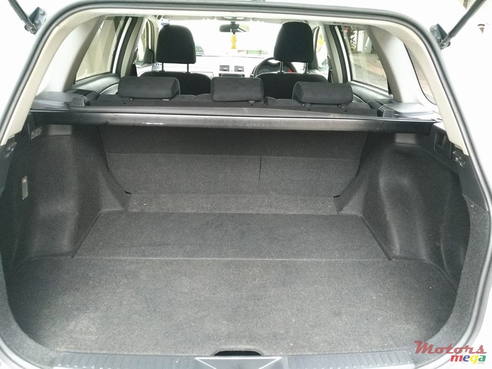 2012' Toyota Corolla Fielder photo #7