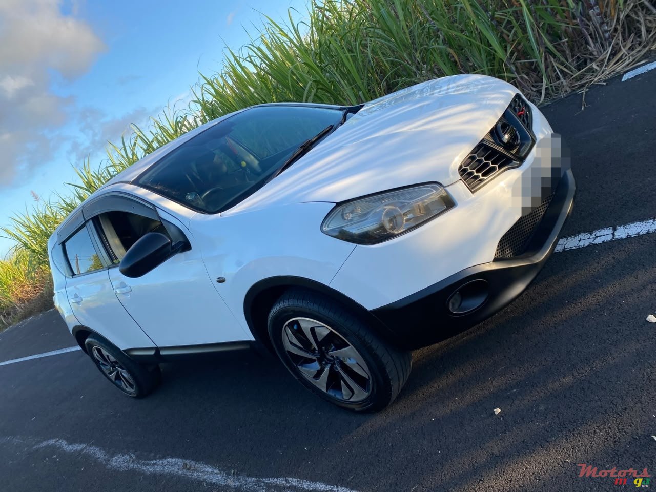 2010' Nissan Qashqai photo #1