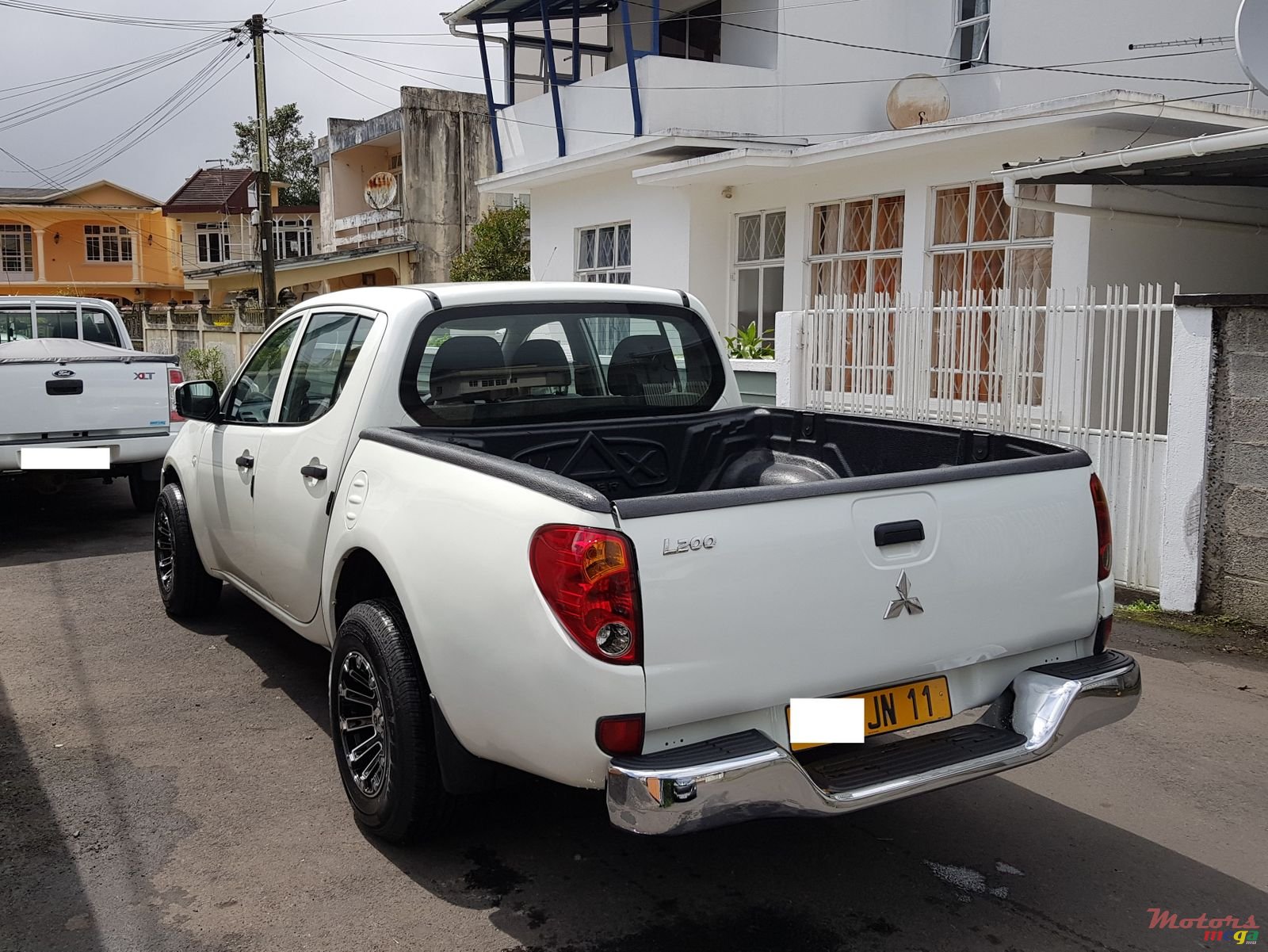 2011' Mitsubishi L 200 L200 2x4 photo #4