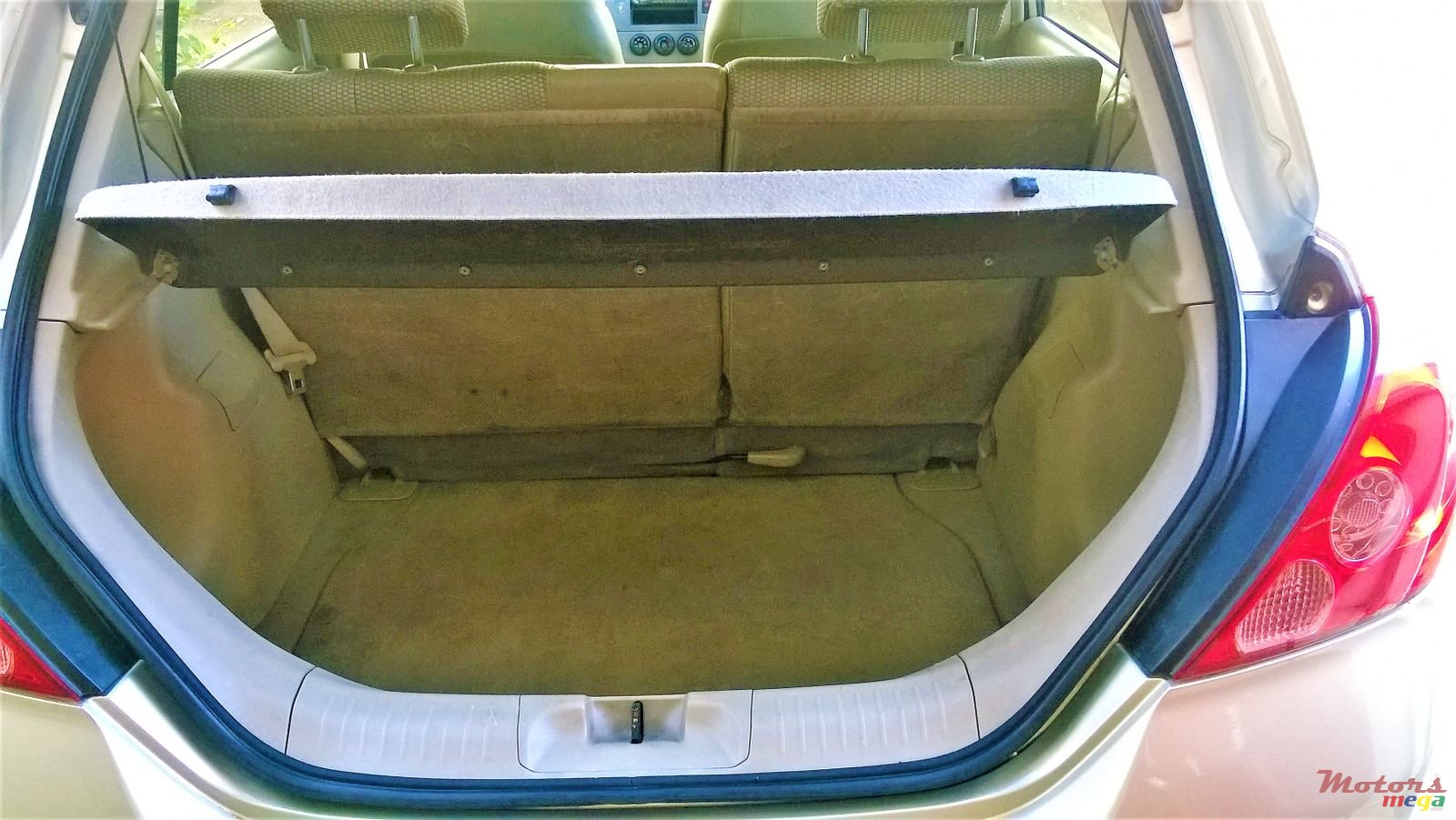 2005' Nissan Tiida photo #4