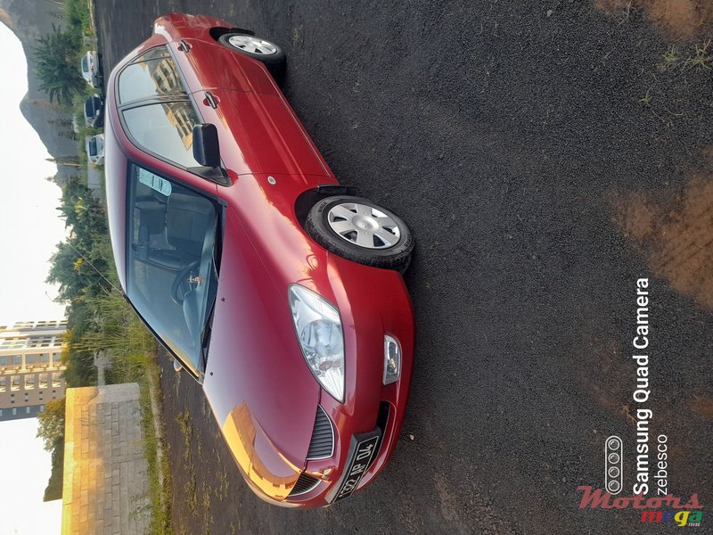2004' Mitsubishi Lancer photo #2