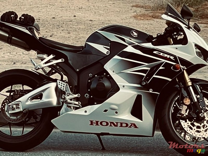 2017' Honda Cbr600rr photo #1