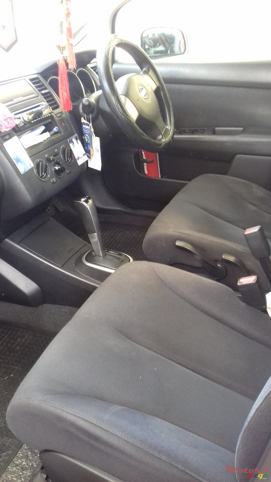 2006' Nissan Tiida Latio photo #3