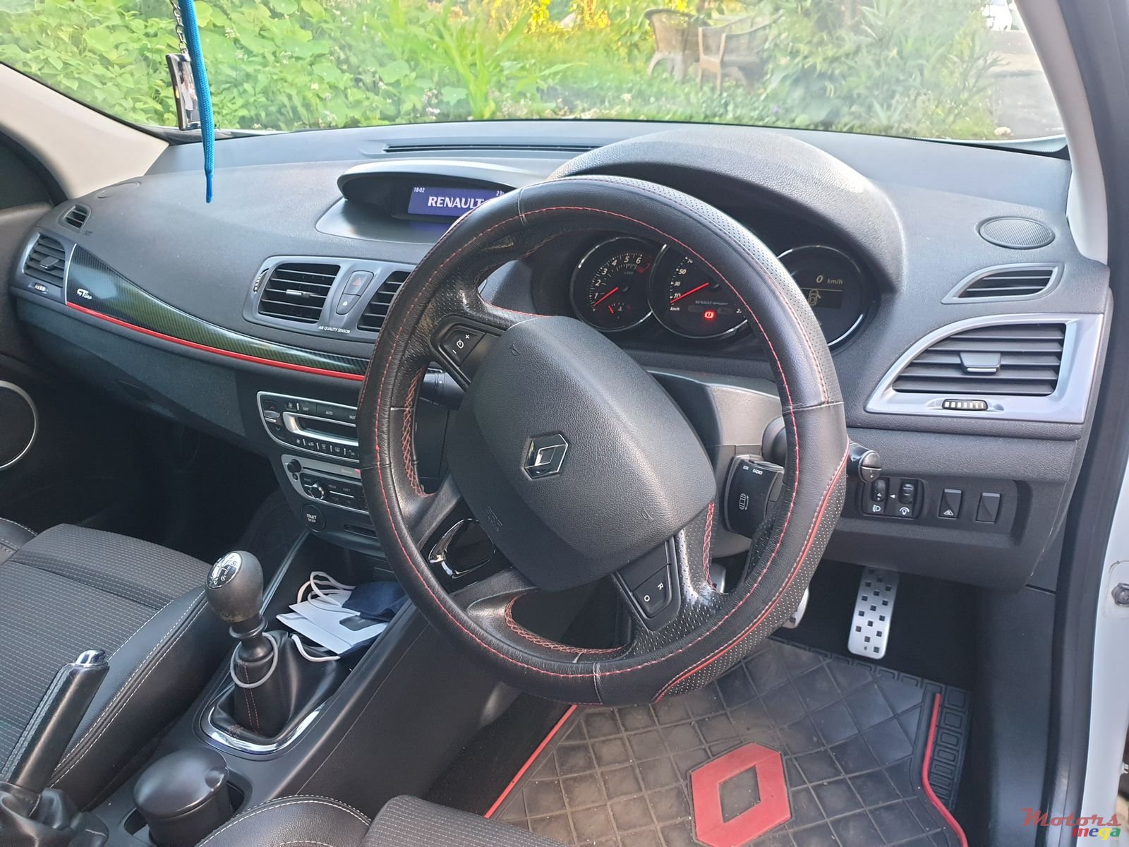 2013' Renault Megane Gt line Turbo photo #1