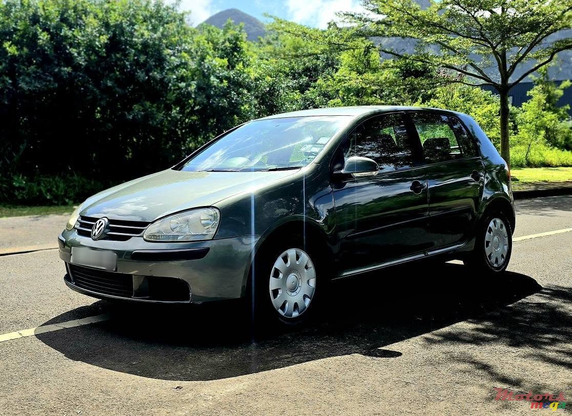 2006' Volkswagen Golf photo #2