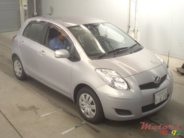 2010' Toyota Vitz 1.3 photo #1