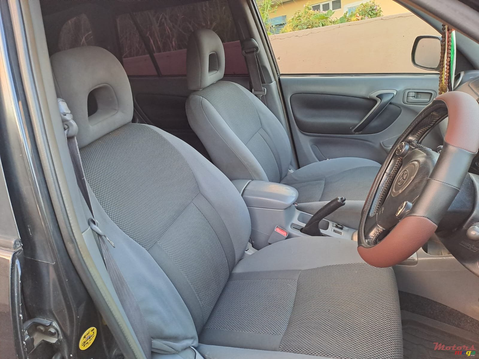 2001' Toyota RAV4 photo #7