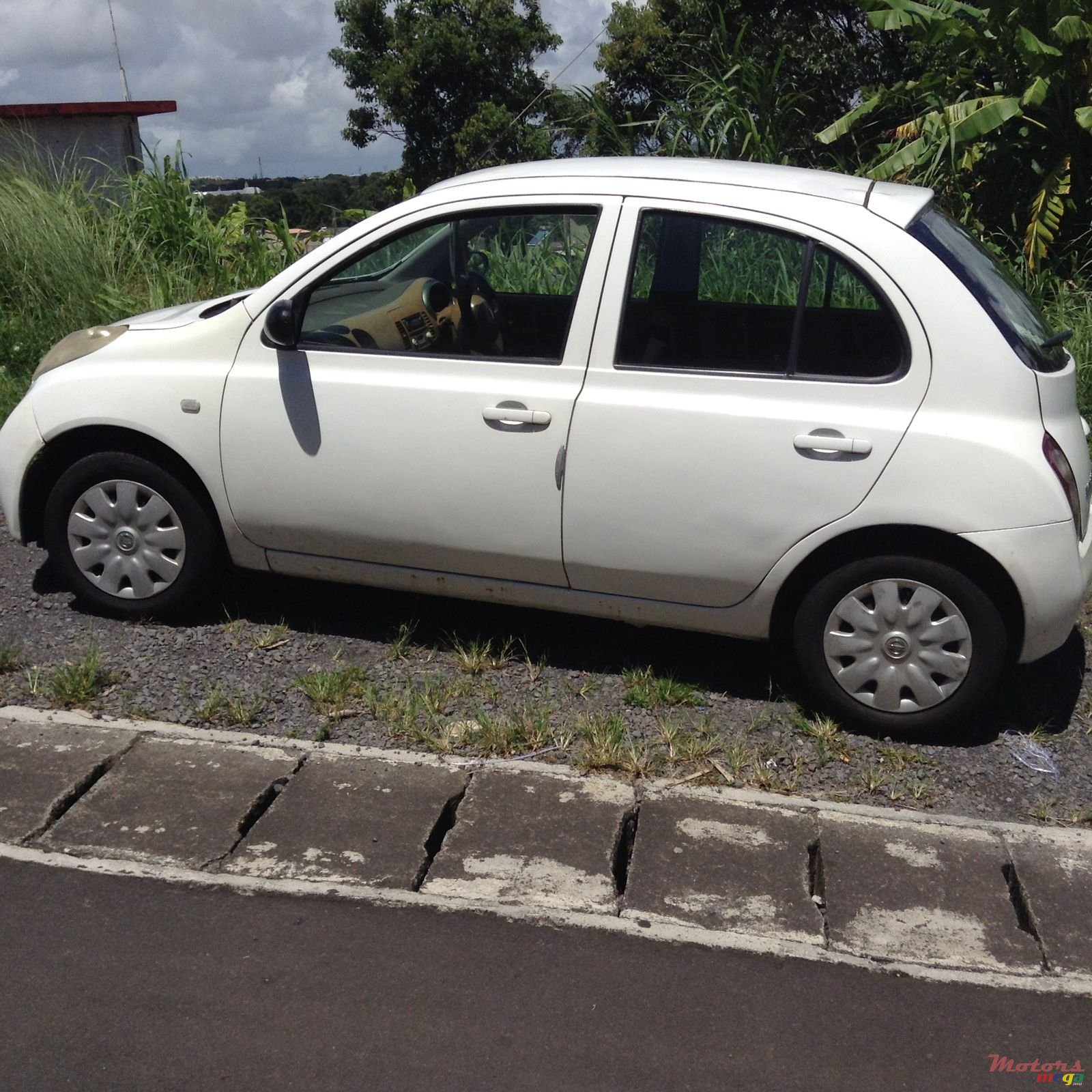 2002' Nissan March photo #7