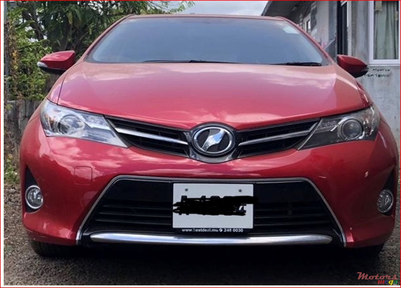 2014' Toyota Auris photo #1