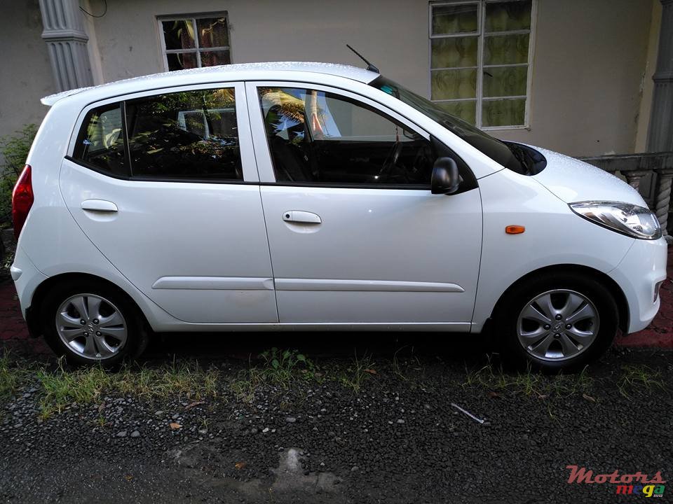 2012' Hyundai i10 photo #2
