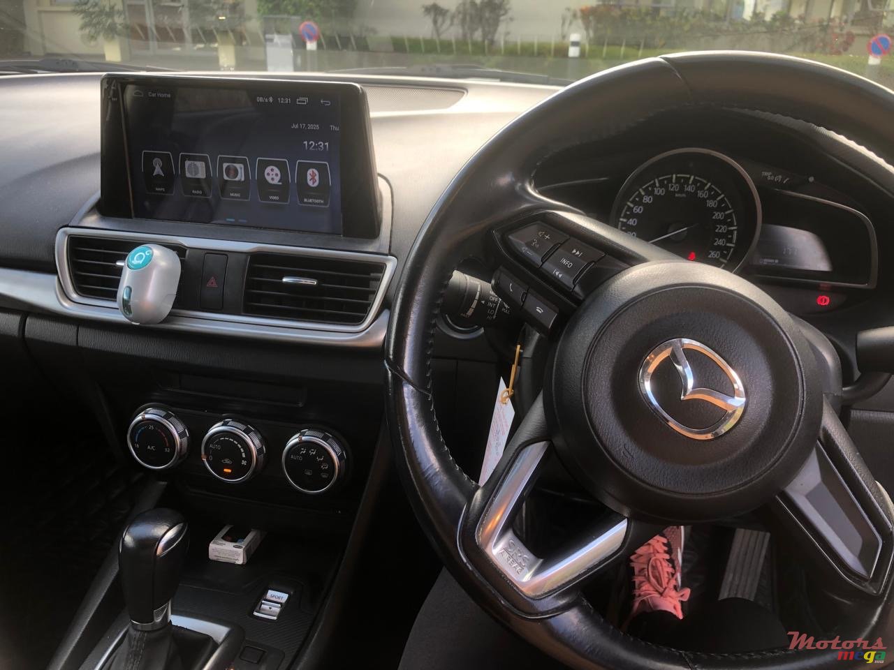 2017' Mazda 3 photo #3