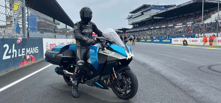 Kawasaki’s Hydrogen Motorcycle Could Show Us the Future Of Internal Combustion