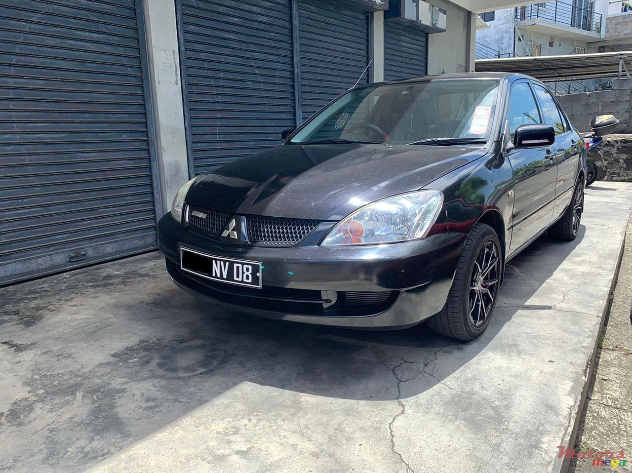 2008' Mitsubishi Lancer photo #3