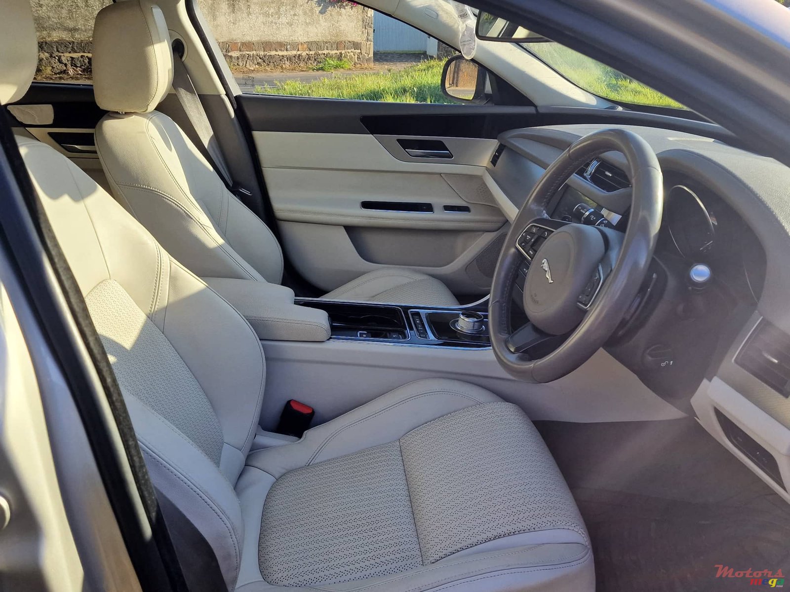 2016' Jaguar XF New photo #2