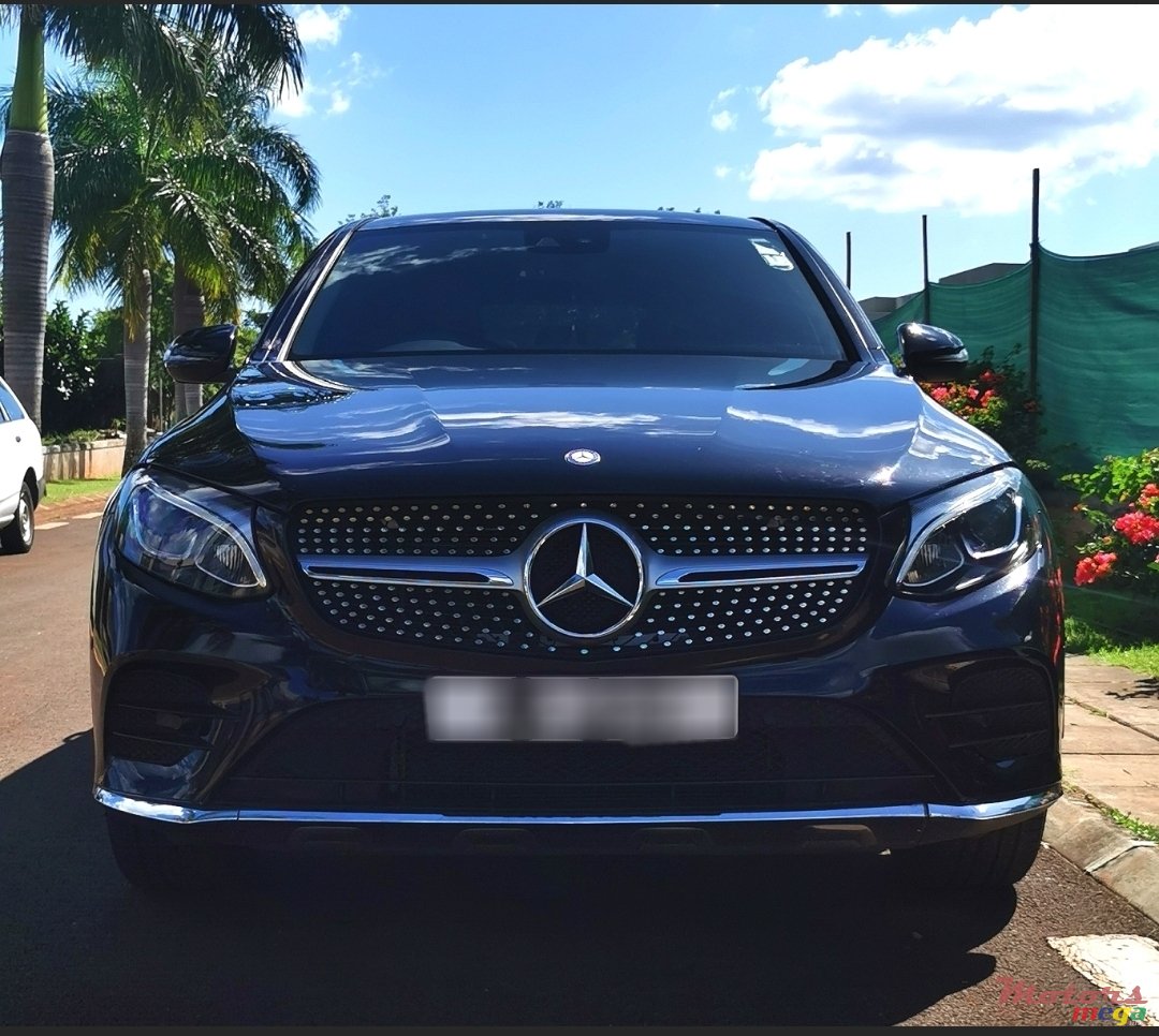 2017' Mercedes-Benz GLC 250 photo #3