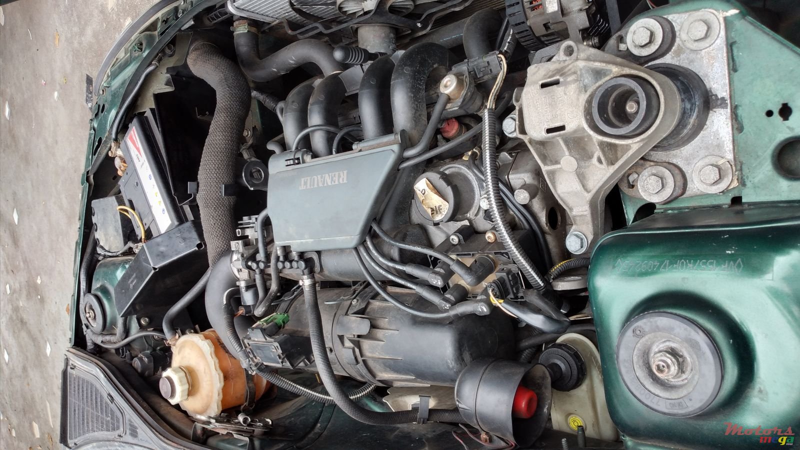 1998' Renault Clio photo #2