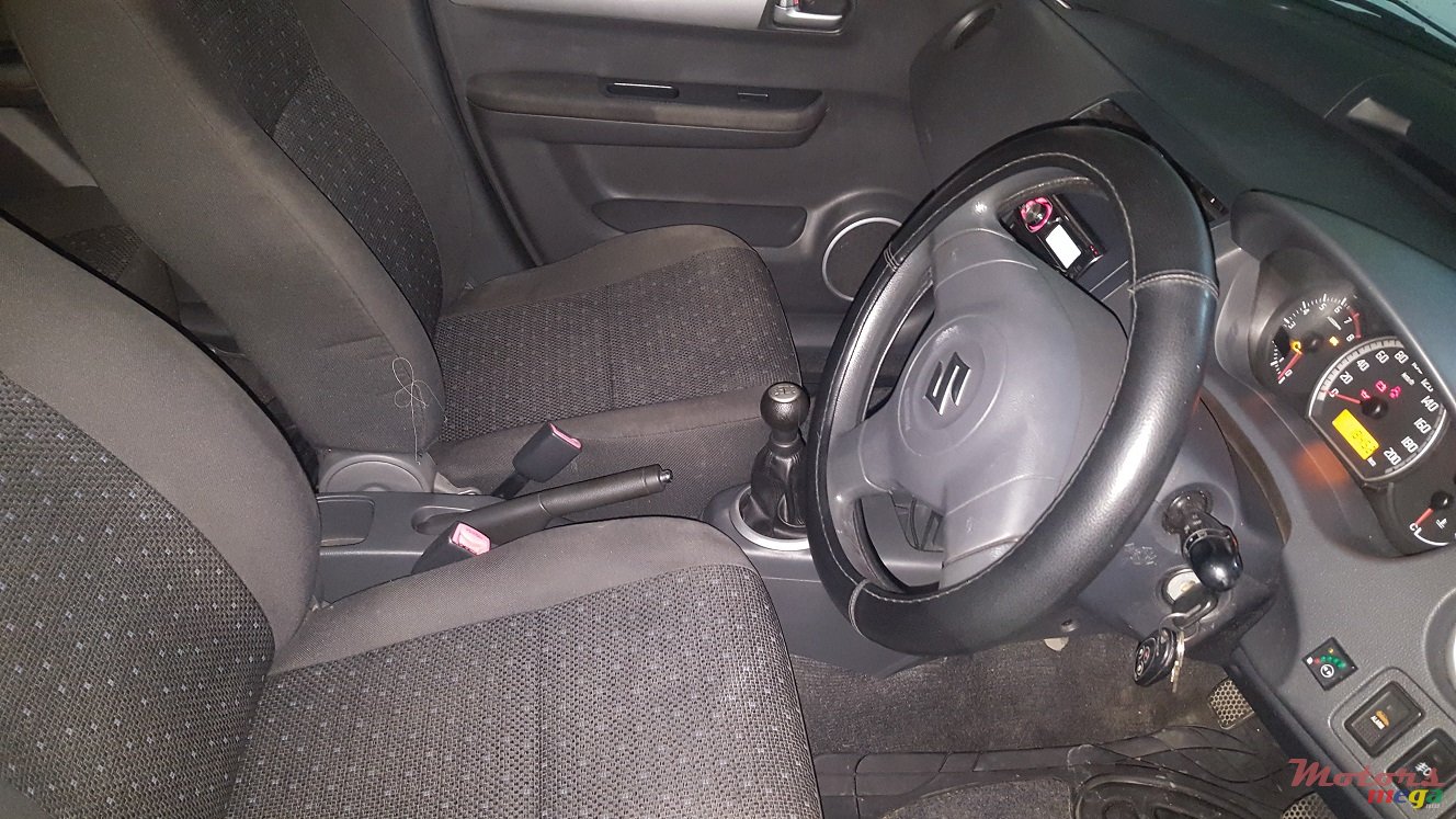 2007' Suzuki Swift Yes photo #5