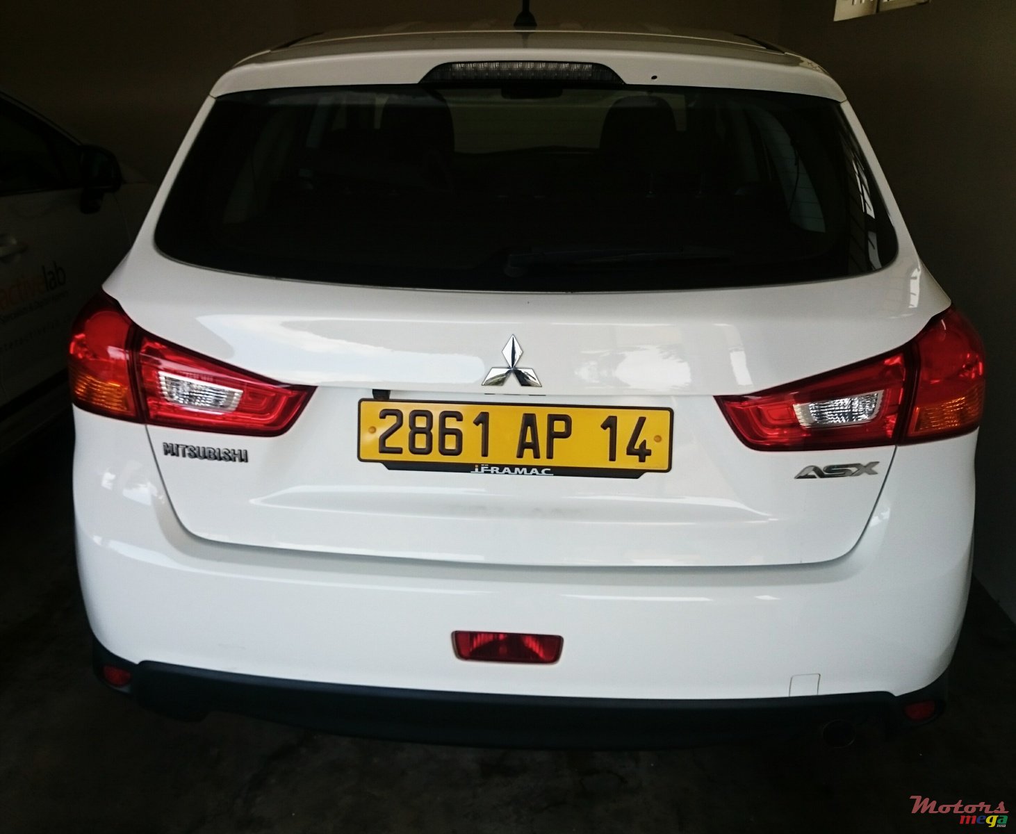 2014' Mitsubishi ASX photo #2