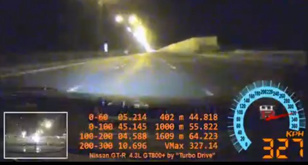 GT-R Owner Finds Going 325 km/h on a Public Freeway is Asking for Trouble