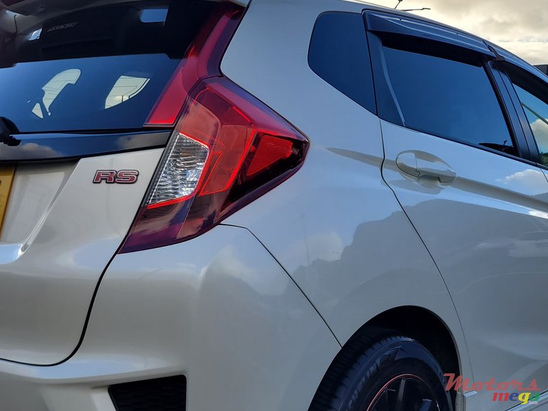 2016' Honda Fit photo #5