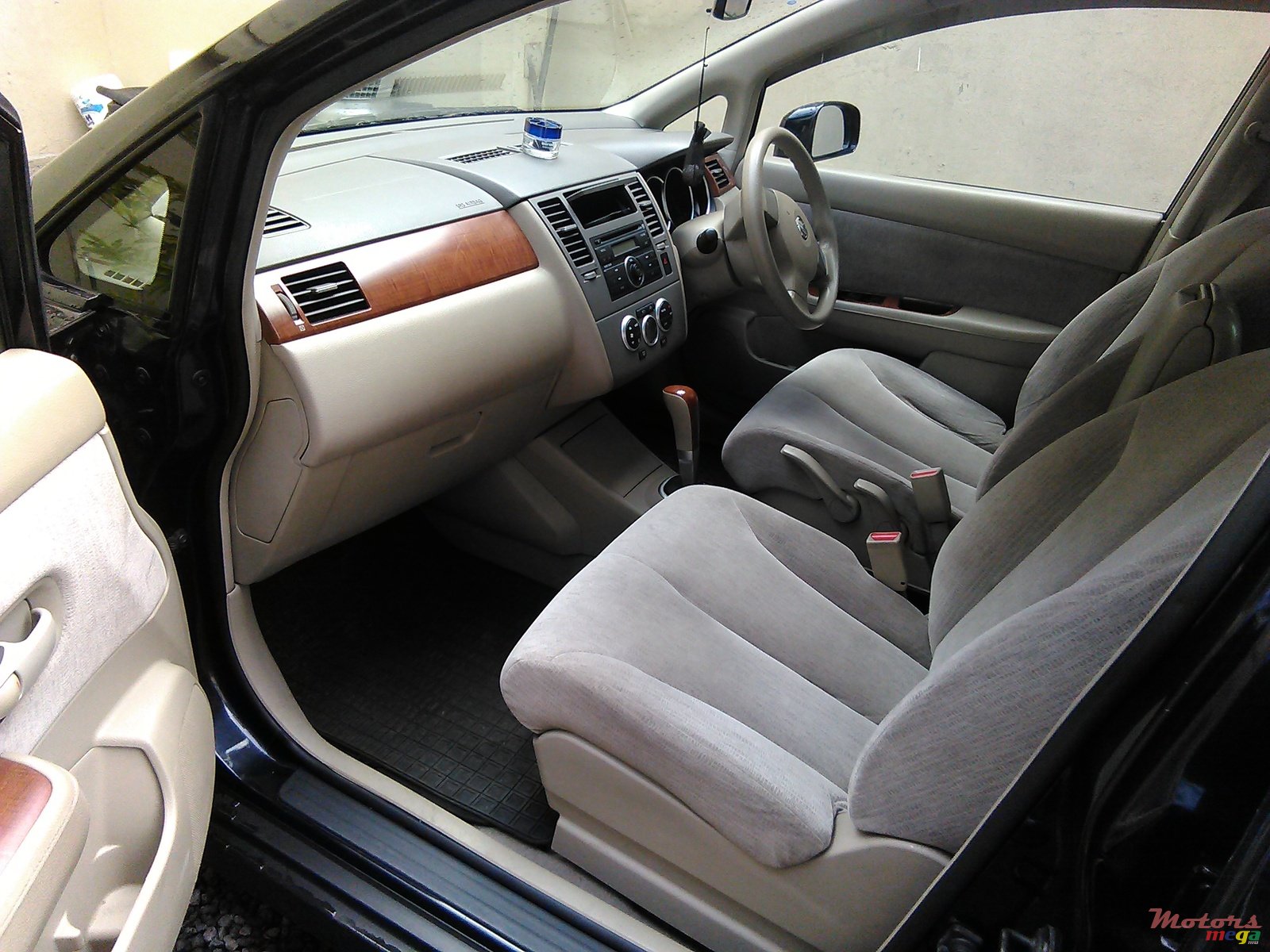 2007' Nissan Tiida photo #3