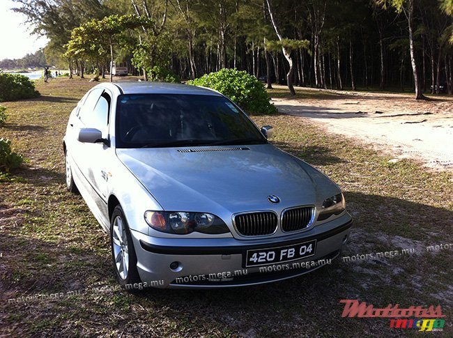 2004' BMW 3 Series E46 2000-2005 photo #1