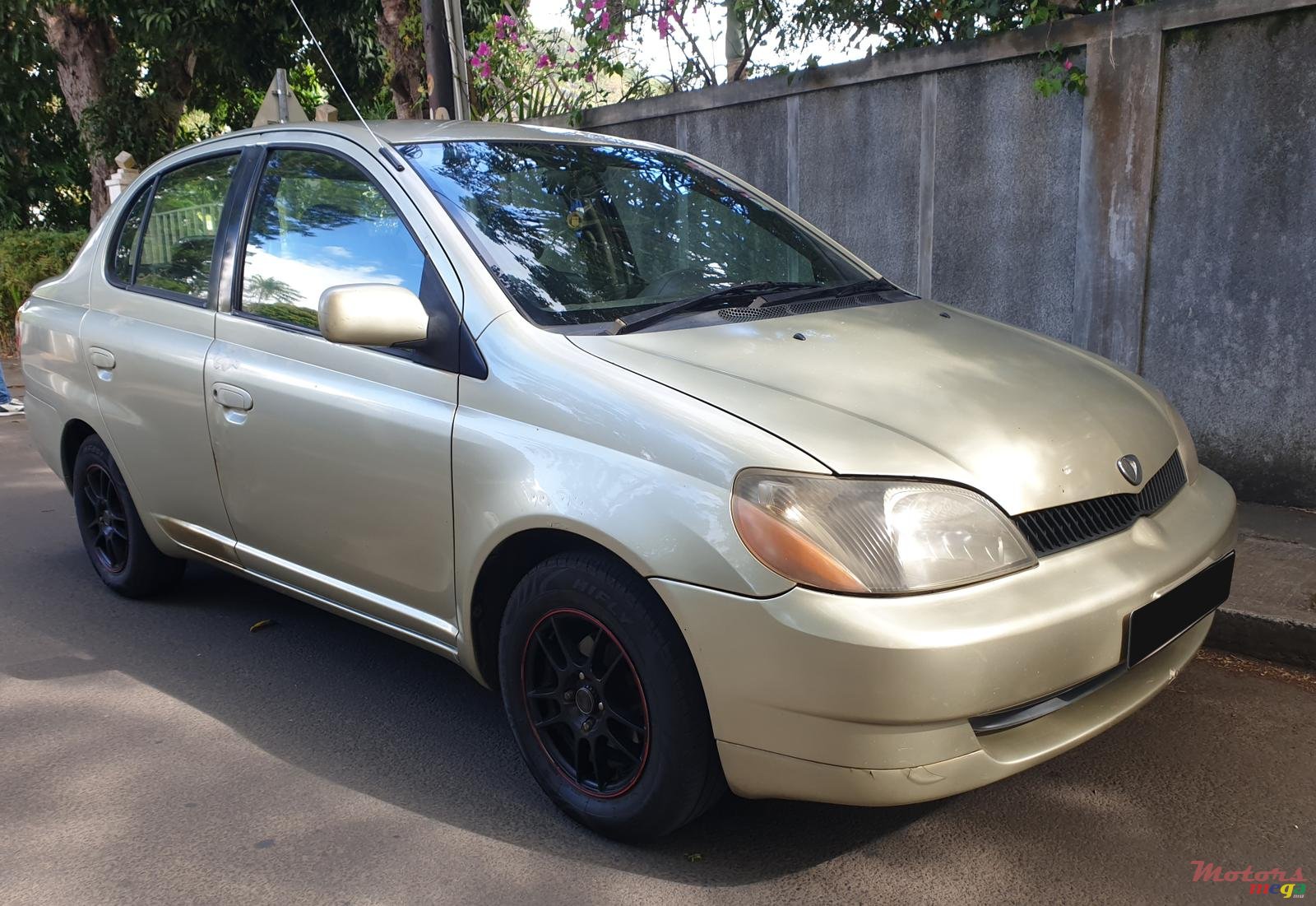 1999' Toyota photo #1