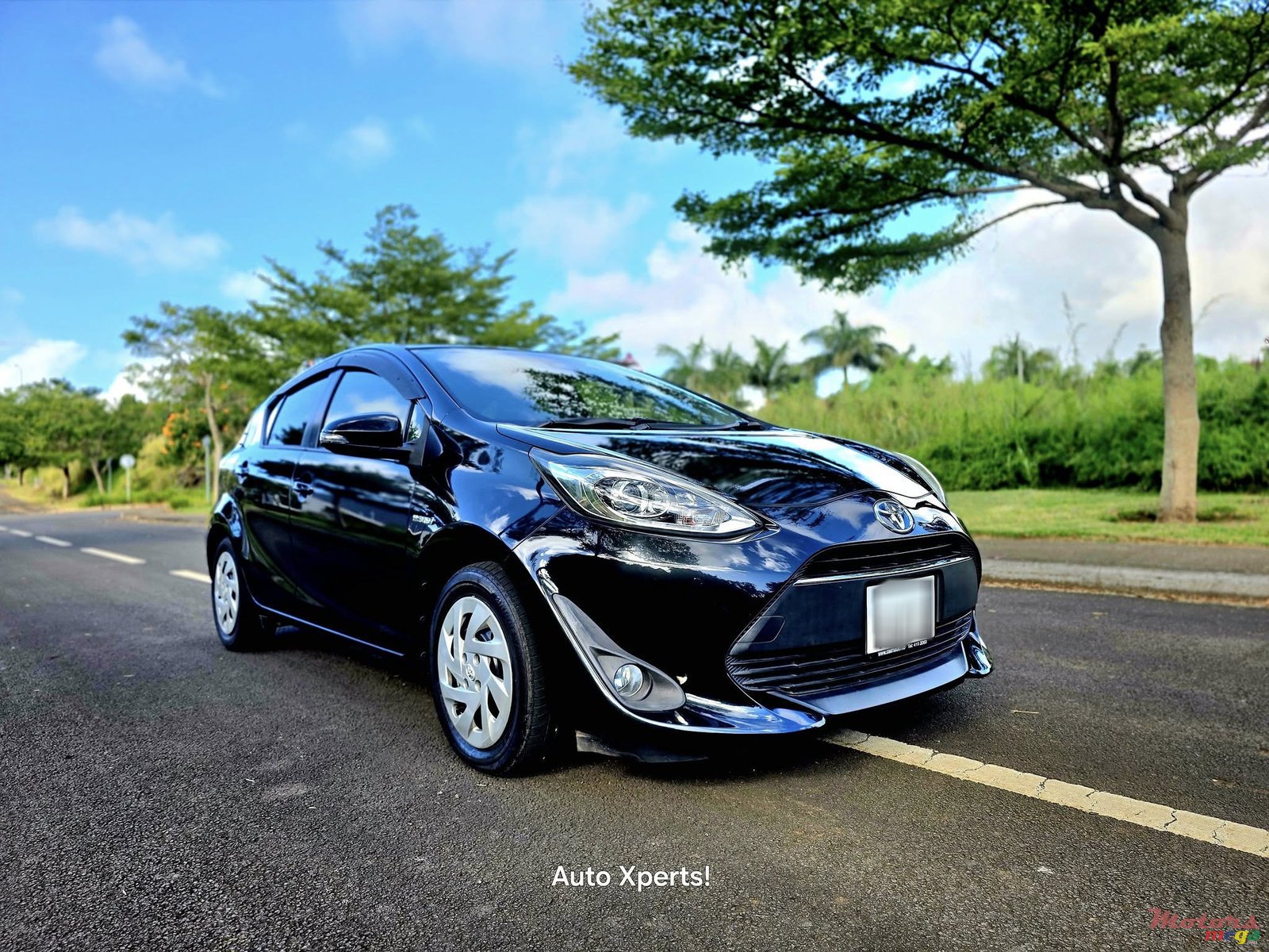 2017' Toyota Aqua photo #2