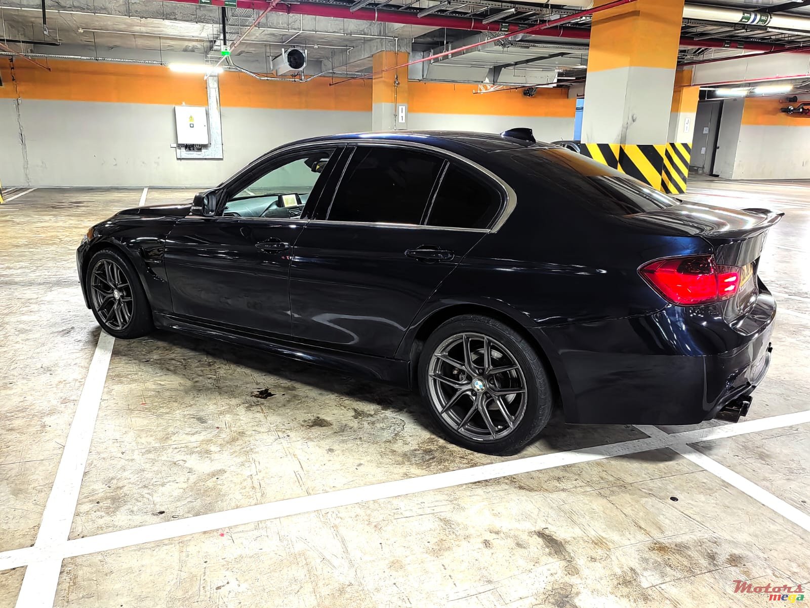 2014' BMW 316 photo #4