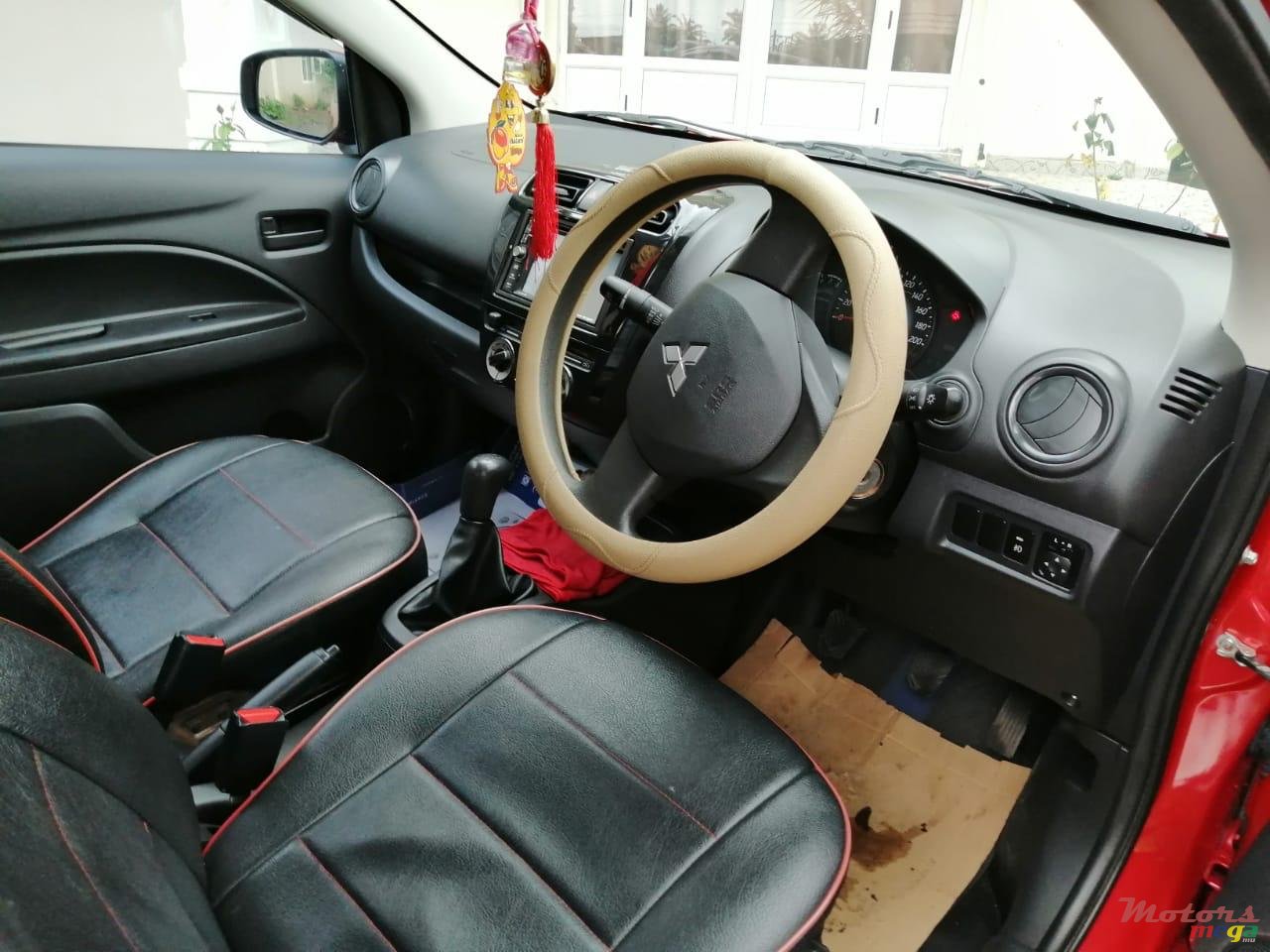 2014' Mitsubishi Aspire Airtraaz photo #2