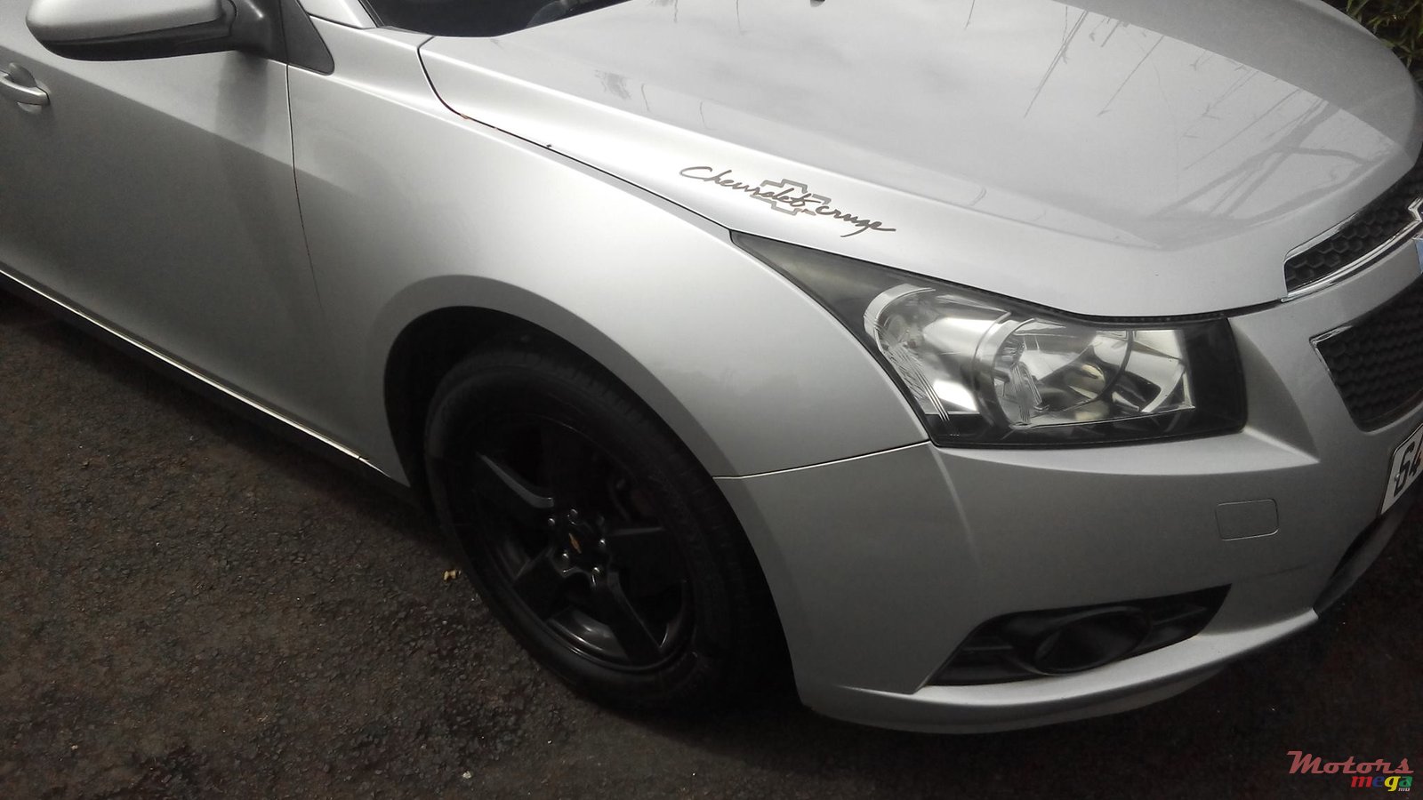 2010' Chevrolet Cruze photo #4