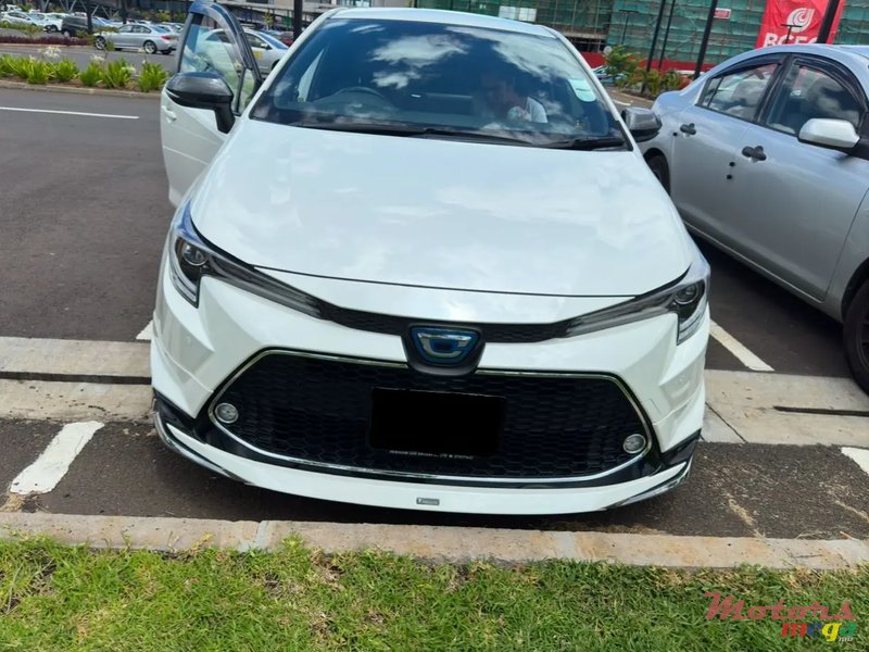 2021' Toyota Corolla photo #1