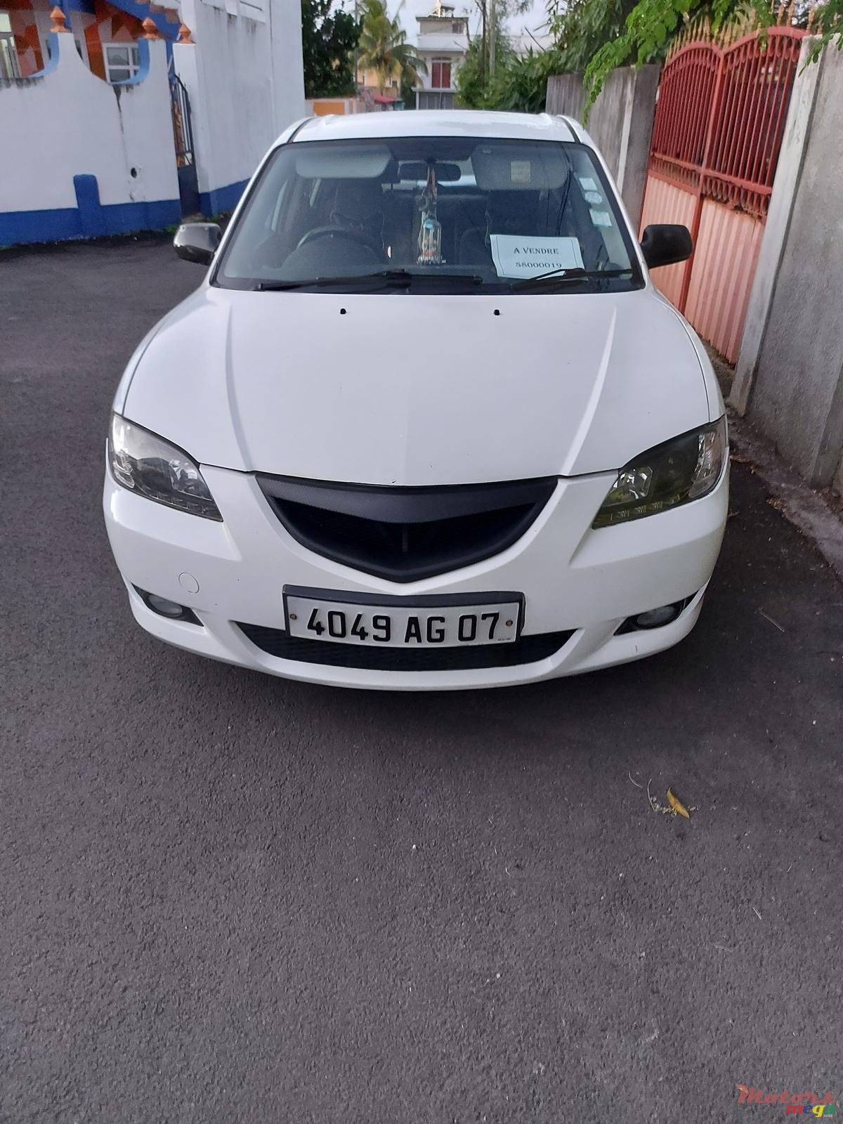 2007' Mazda 3 photo #5