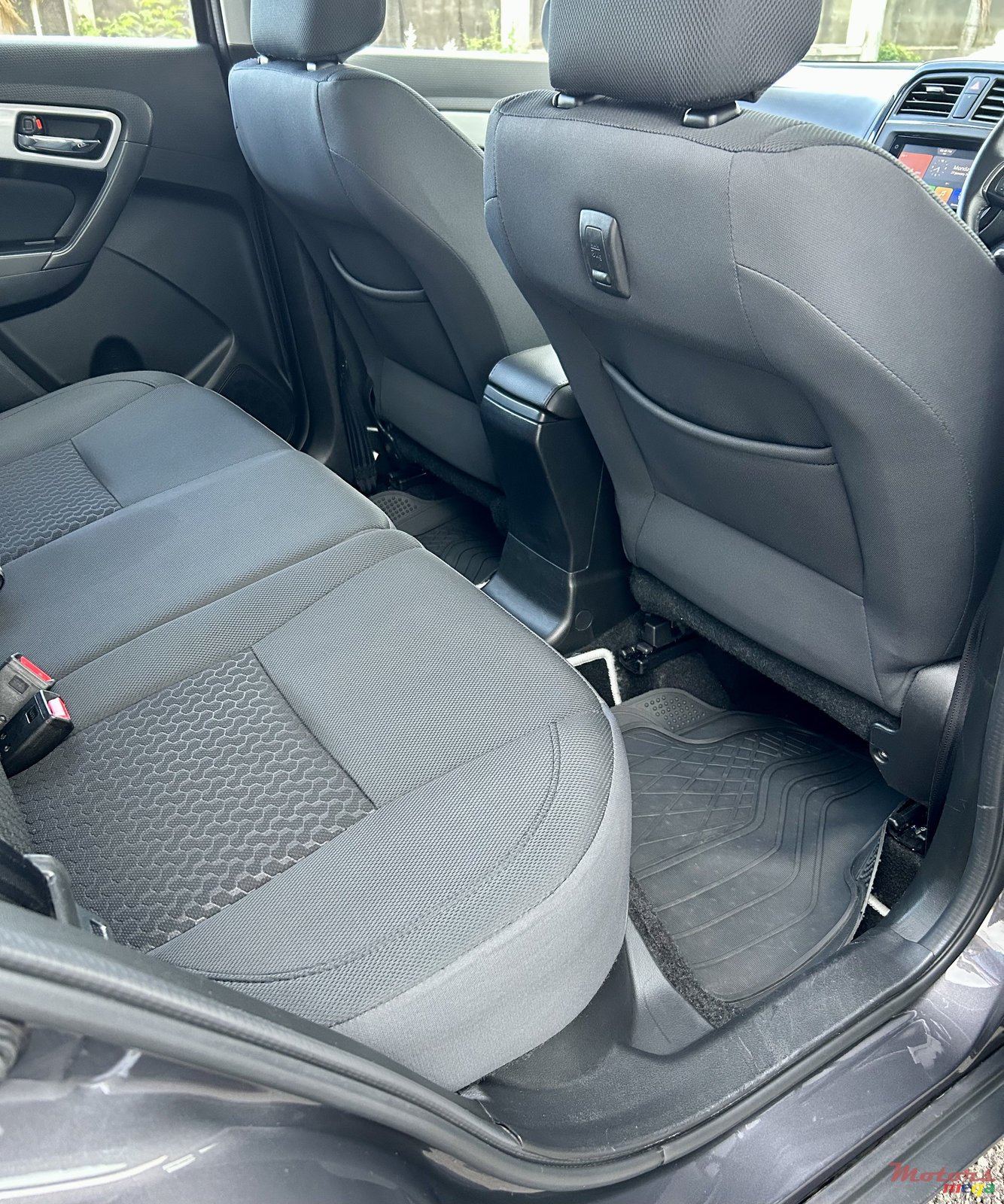 2021' Toyota Urban Cruiser photo #6