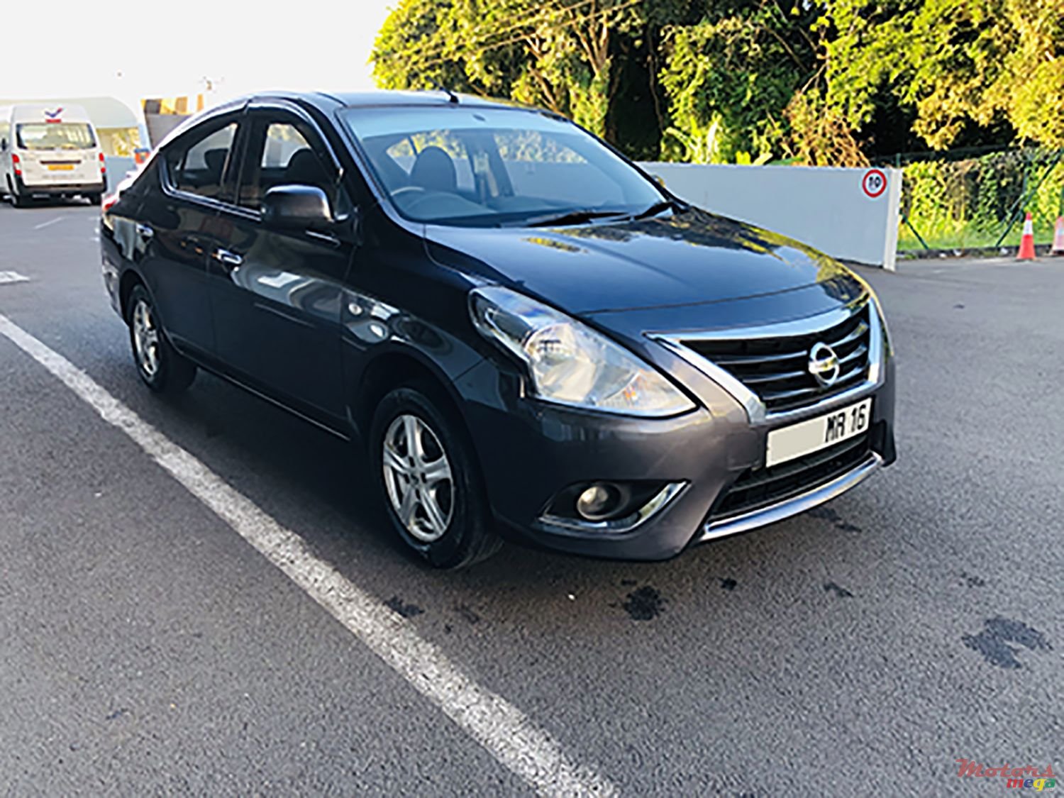 2016' Nissan Almera photo #6