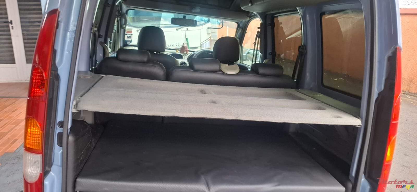 2005' Renault photo #7