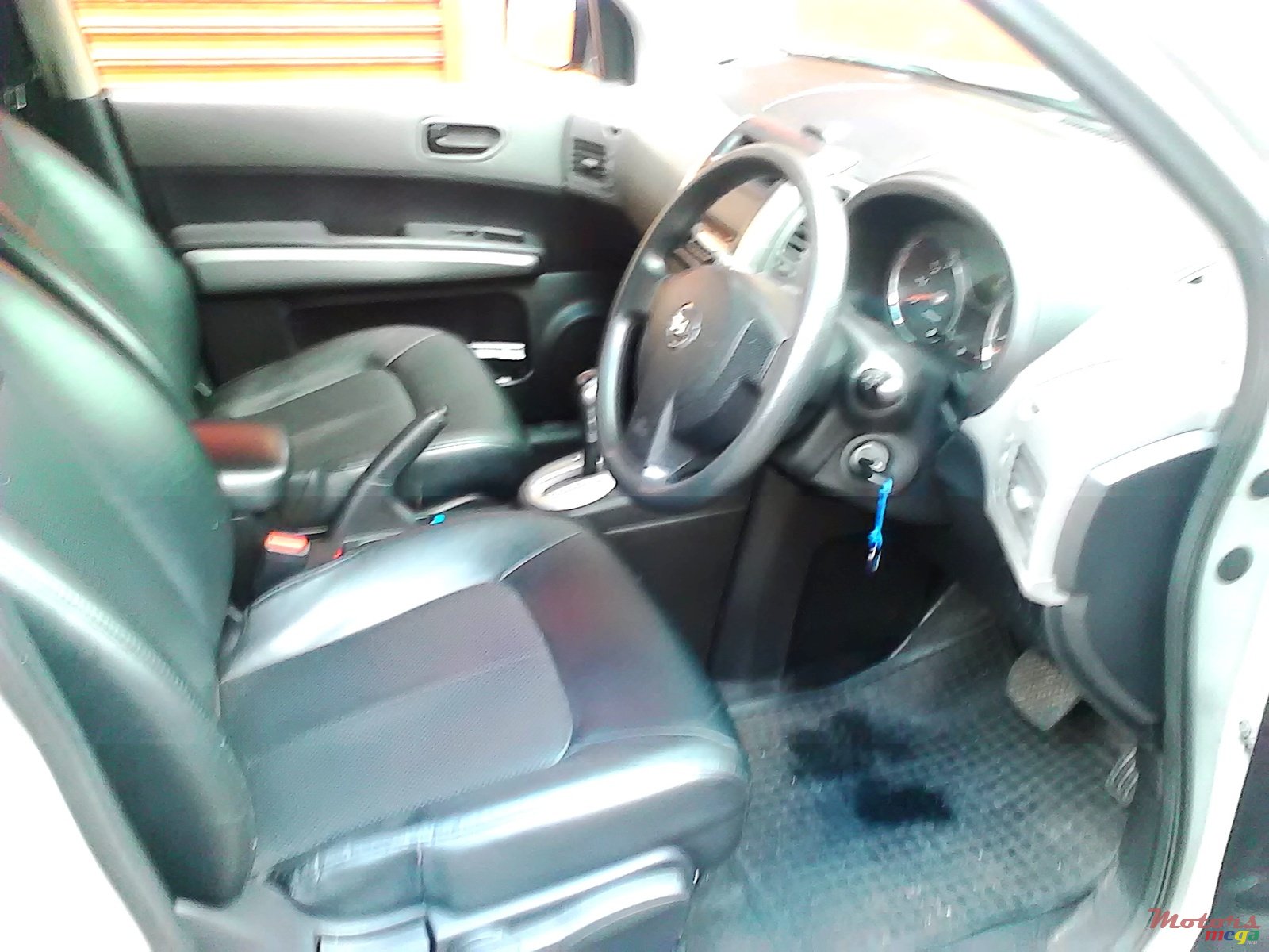 2008' Nissan photo #4