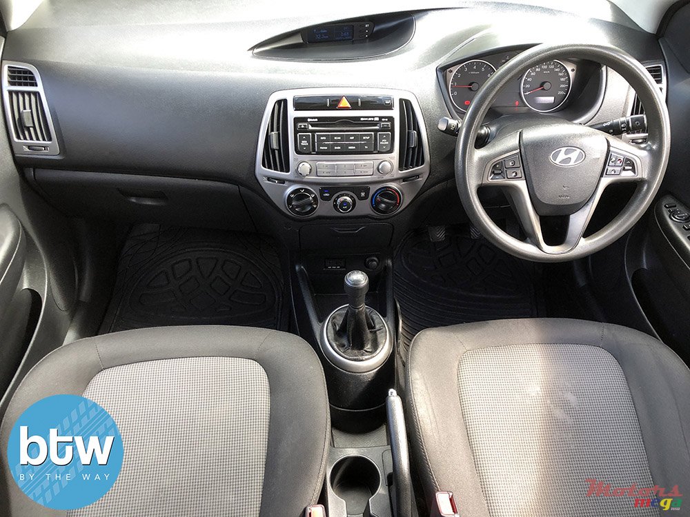 2015' Hyundai i20 photo #7