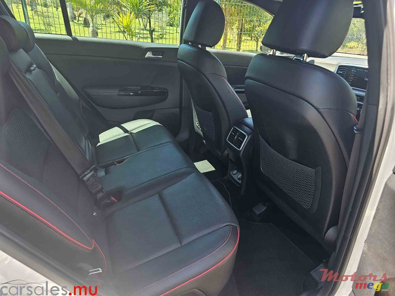 2022' Kia Sportage 1.6 GT Line SX Pack Plus AWD photo #5