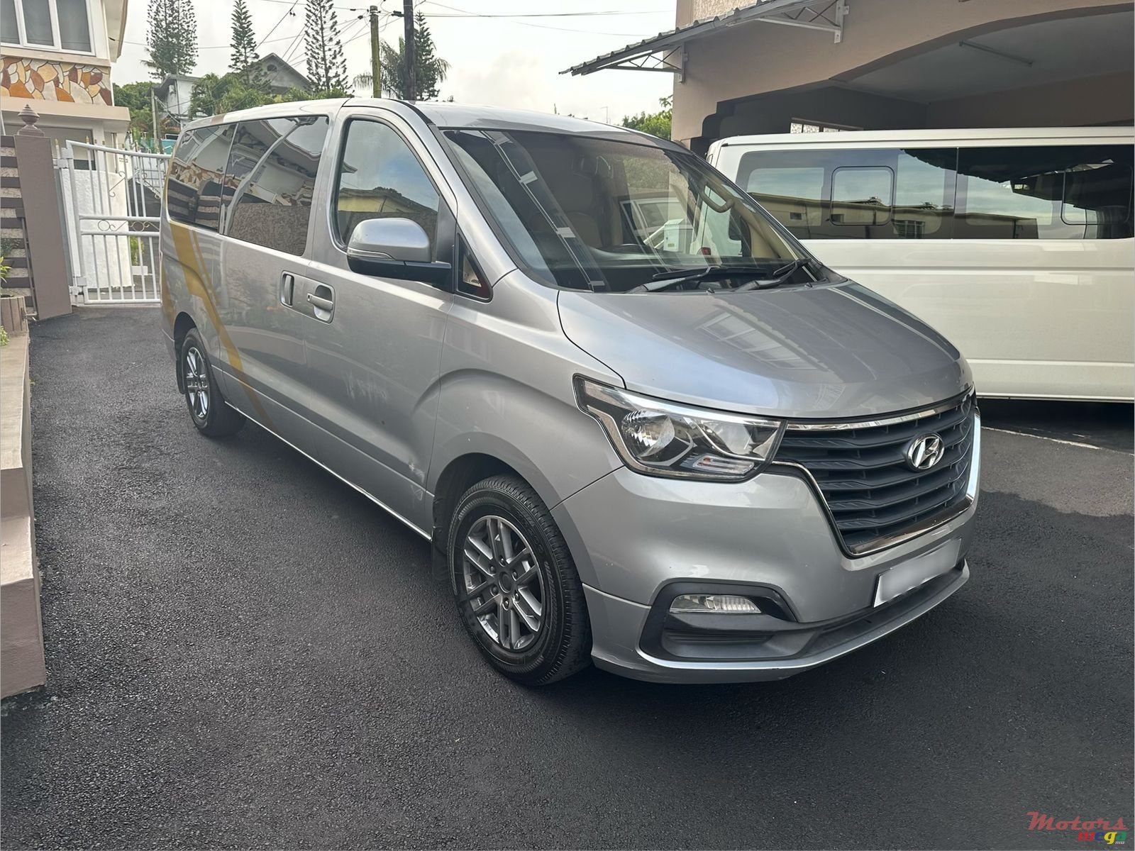 2020' Hyundai H-1 photo #2