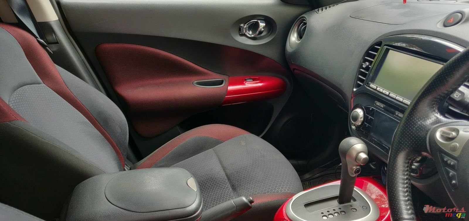 2011' Nissan Juke photo #6