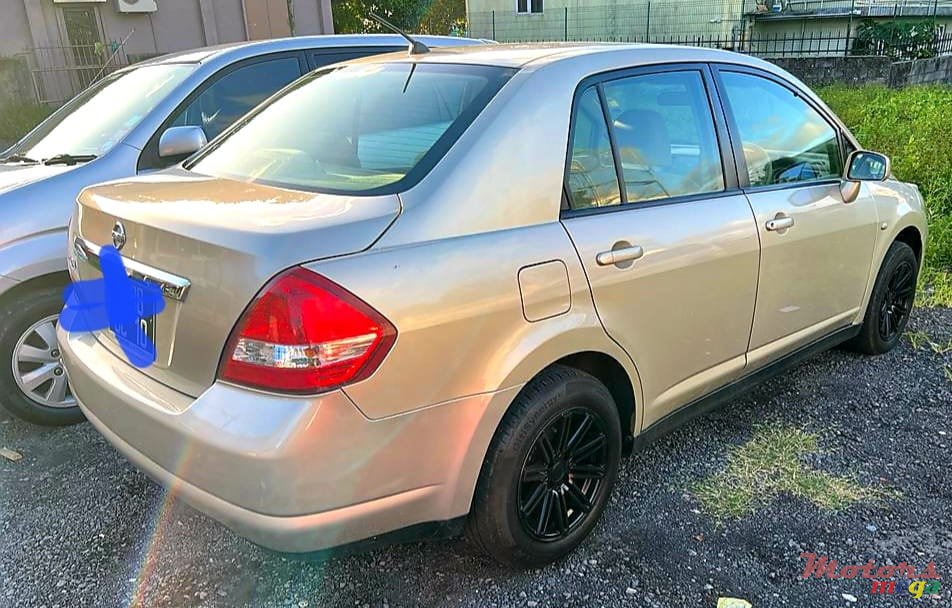 2010' Nissan Tiida Sedan photo #3