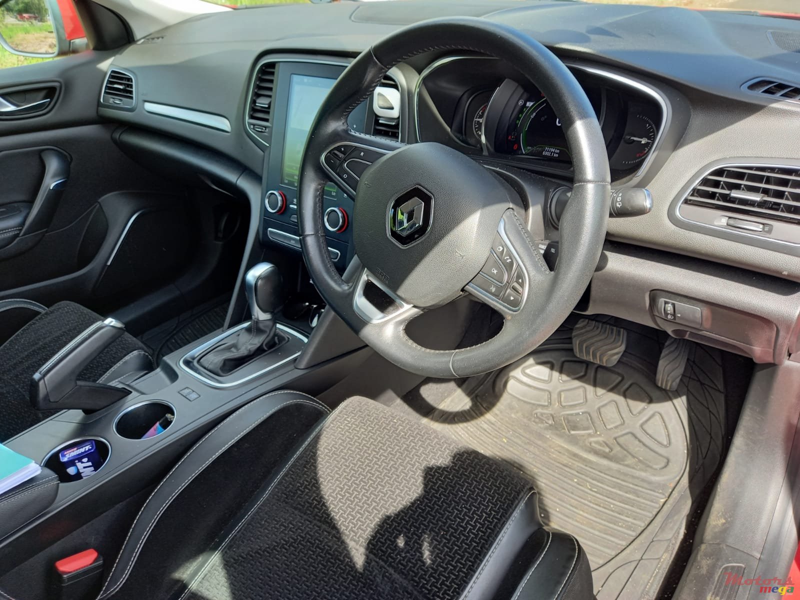 2020' Renault Megane photo #6